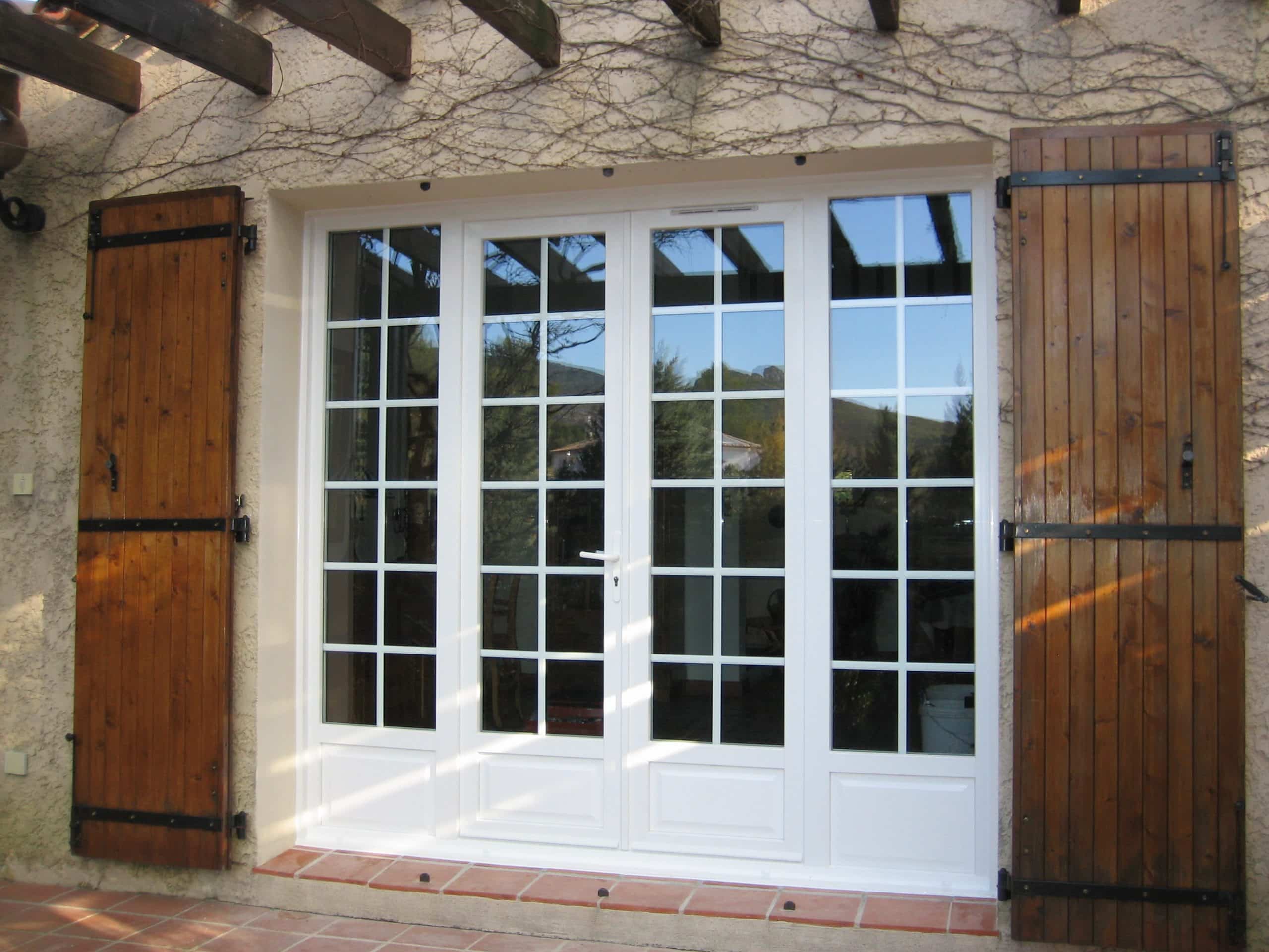 Porte-fenêtre multivantaux PVC Aubagne - Technic Habitat
